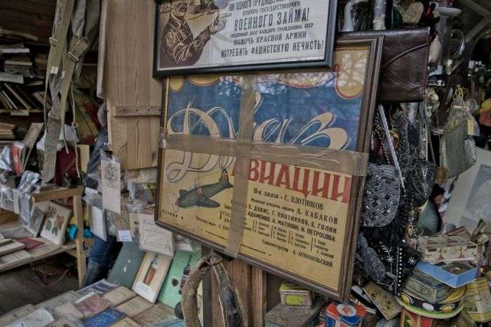 Фотоекскурсія по блошиному ринку в Москві (48 фото)