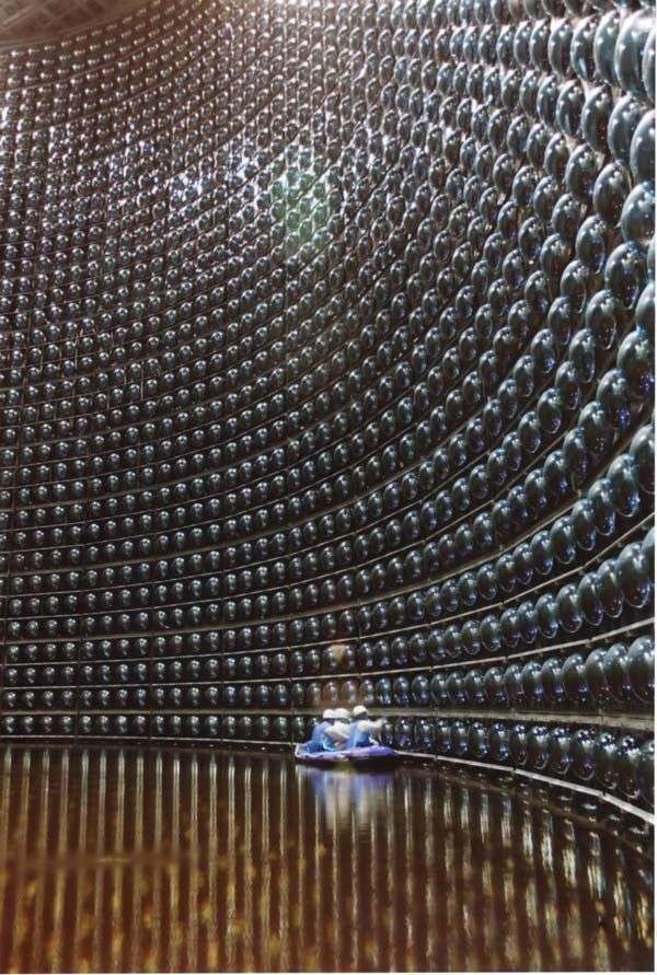 Унікальний детектор нейтринов, розташований на глибині 1 кілометр (22 фото)