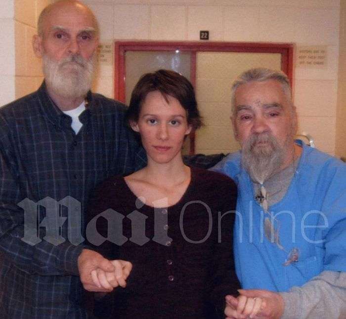 79-річний серійний вбивця Чарльз Менсон зібрався одружуватися на 25-річній дівчині (43 фото)