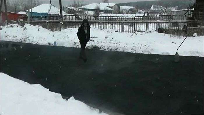 Укладання асфальту поверх снігу (27 фото + 2 відео)
