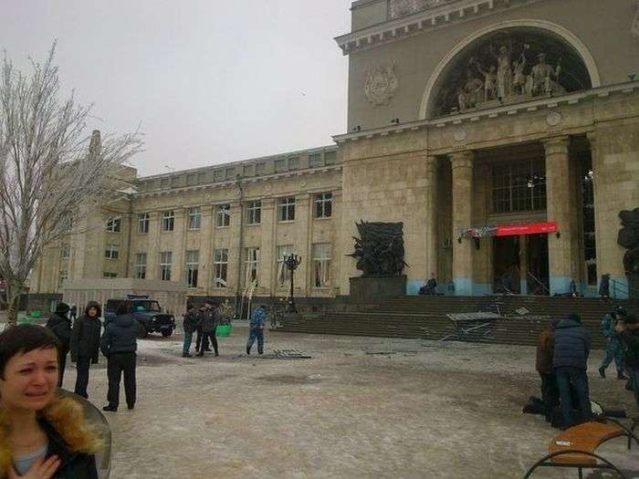 Теракт у Волгограді: вибух на залізничному вокзалі (14 фото + 2 відео)
