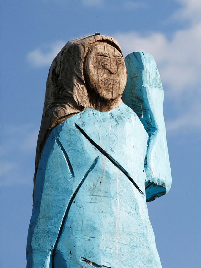 Статуя Мелании Трамп в Словении Всячина