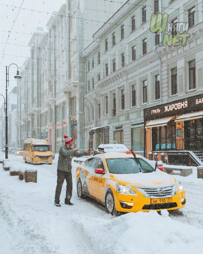 Снегопад на улицах Москвы москва