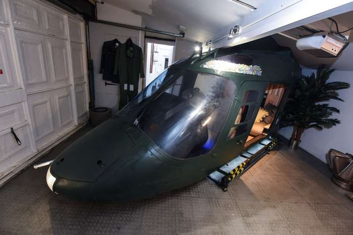 Британка потратила £10 000, чтобы превратить старый вертолет в кинотеатр интересное