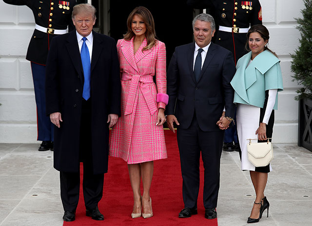 Дональд и Мелания Трамп встретились с президентом Колумбии и его супругой в Белом доме Новости
