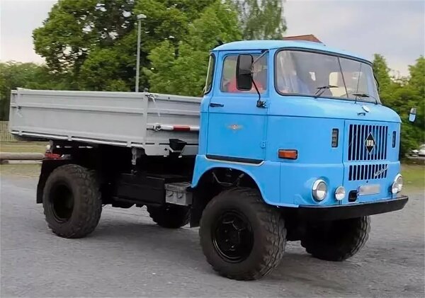 Популярный в СССР грузовичок из ГДР IFA W50 
