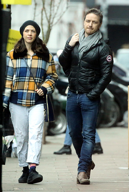 Сладкий февраль: Джеймс МакЭвой на романтической прогулке с подругой Лизой Либерати Звезды / Звездные пары