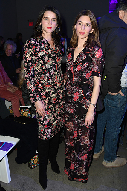 Неделя моды в Нью-Йорке: Белла Хадид и Кайя Гербер в цветных париках на показе Anna Sui сезона осень-зима 2019/2020 Новости моды